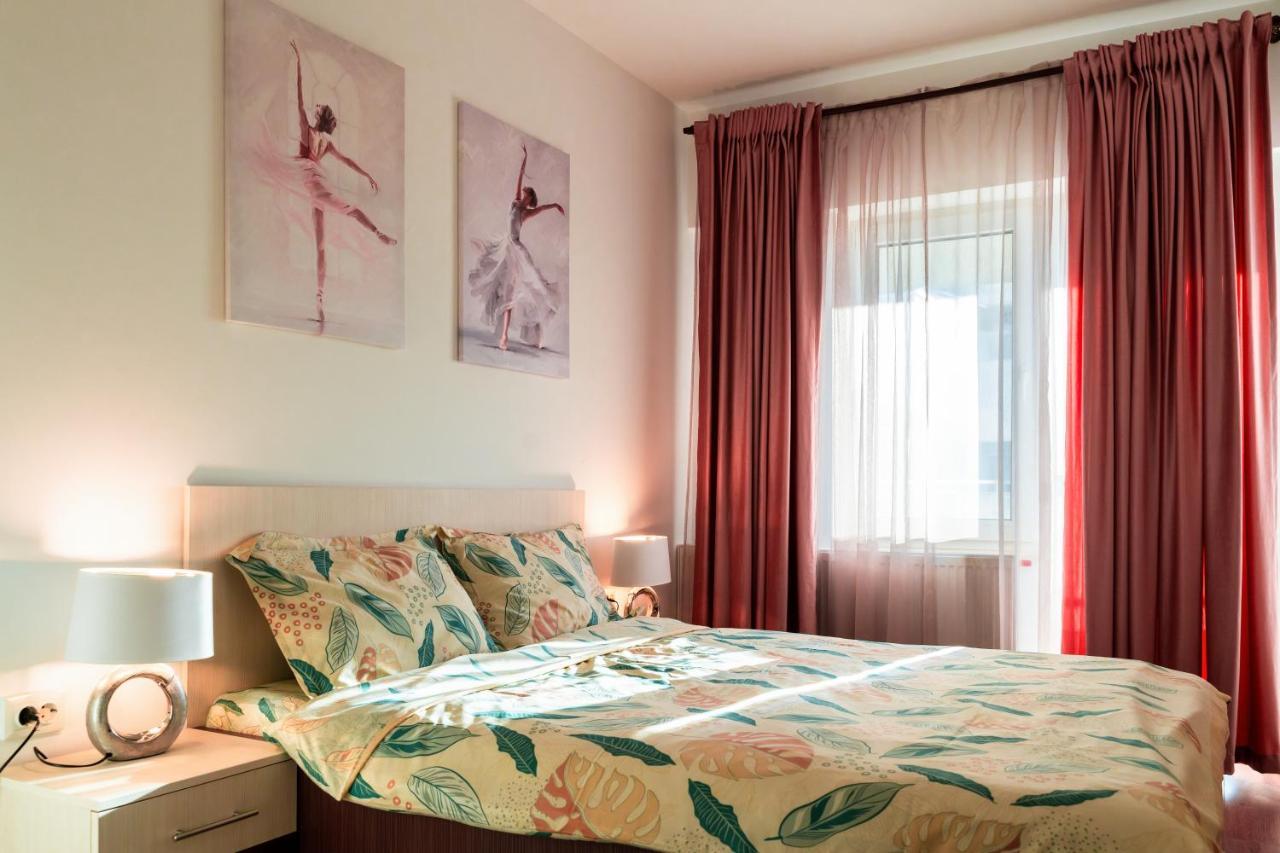 Uniquemoments Airport Apartment & Secure Parking & Airport Shuttle ยาช ภายนอก รูปภาพ